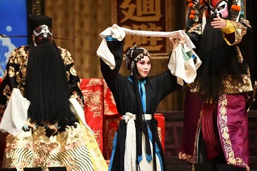 《秦香莲》中饰演秦香莲.jpg 《秦香莲》中饰演秦香莲.jpg